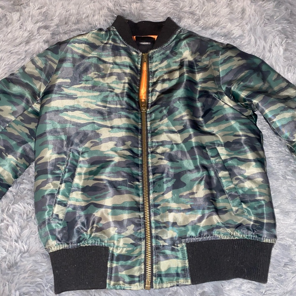 Camo bomber jacket